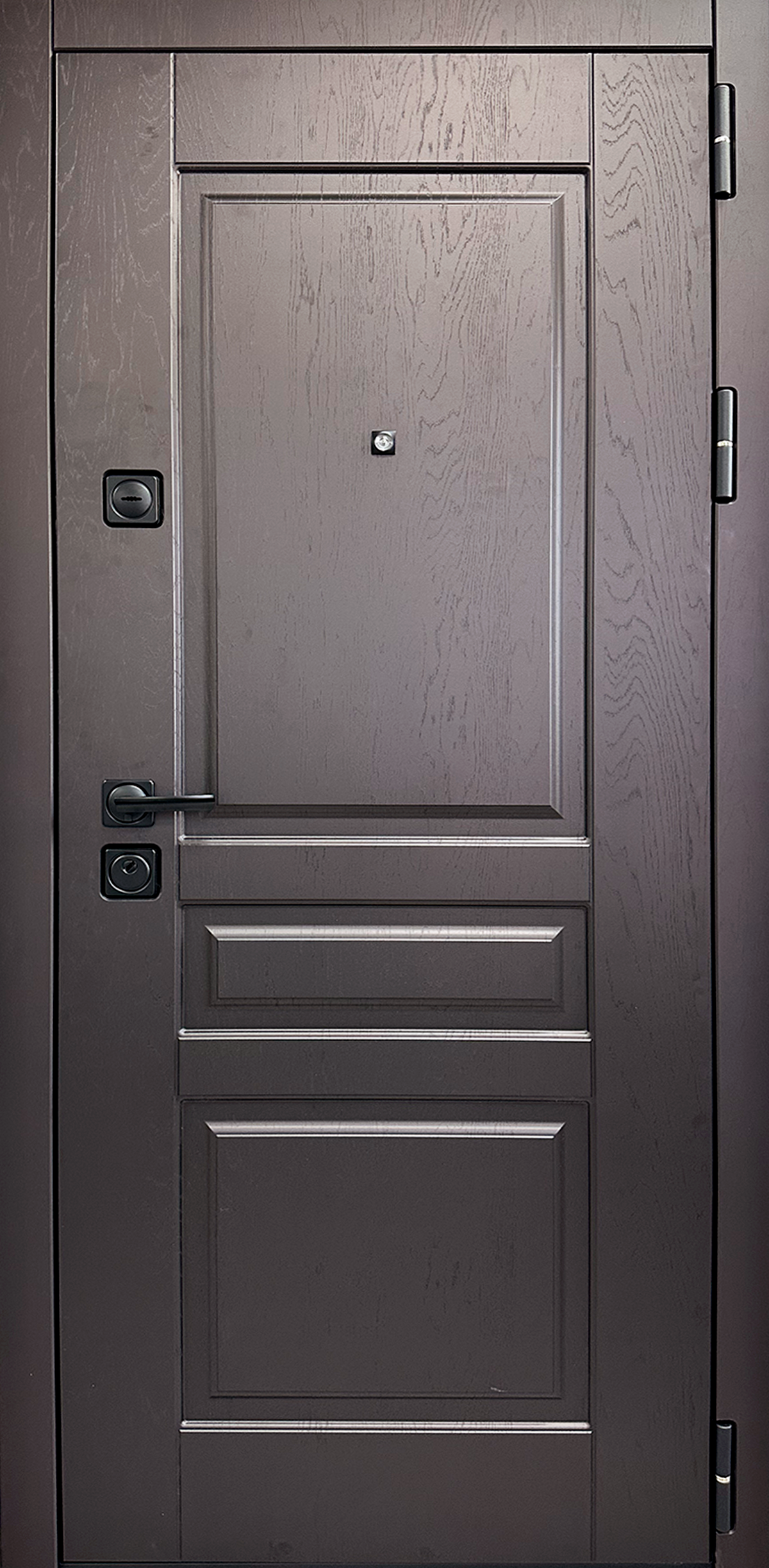 Металлическая дверь «Экстра Классик». Вид внутренней отделки  Вид внешней отделки: Дуб шоколад Cтандартный наличник